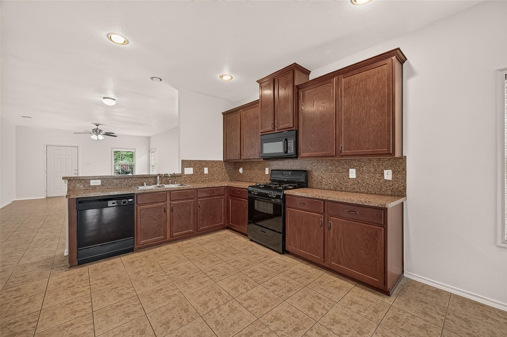 22023 Westerpine Lane - Photo 16