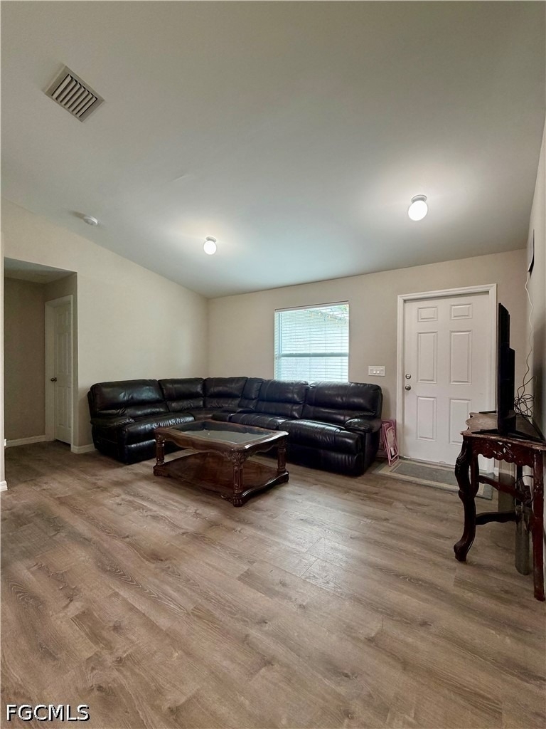354 Mangonia Avenue - Photo 0