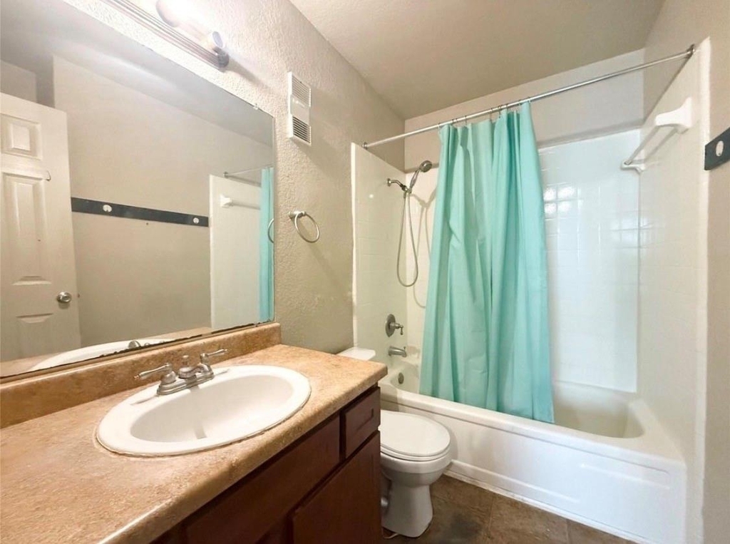 8100 Creekbend Drive - Photo 5