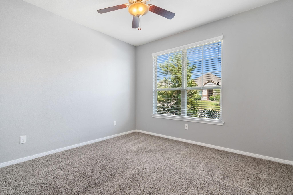 1527 Holly Chase Court - Photo 20