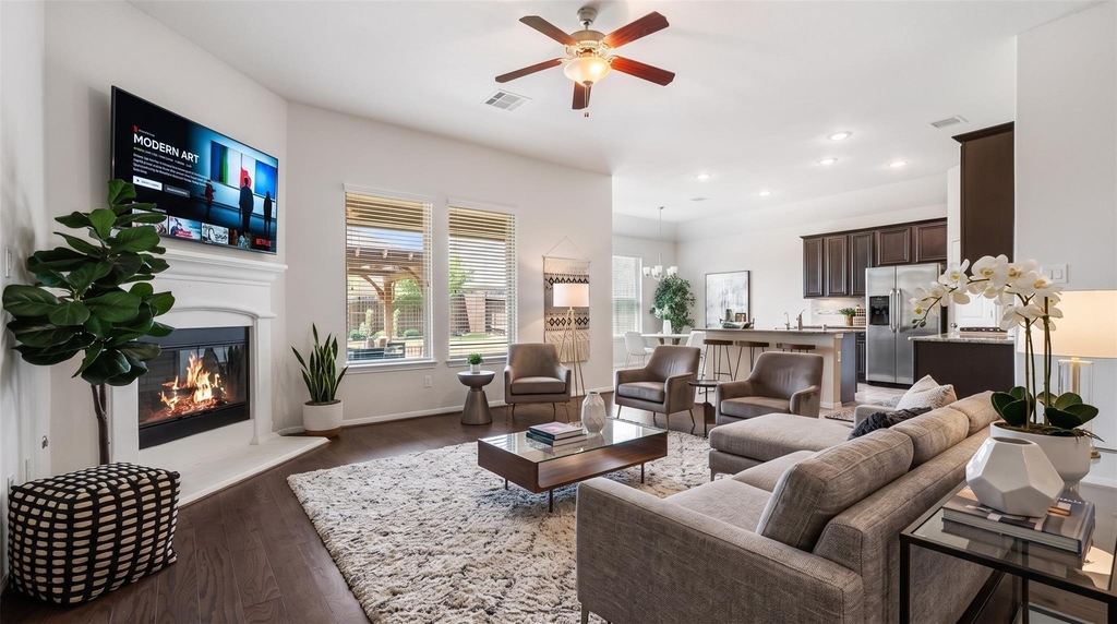 1527 Holly Chase Court - Photo 3