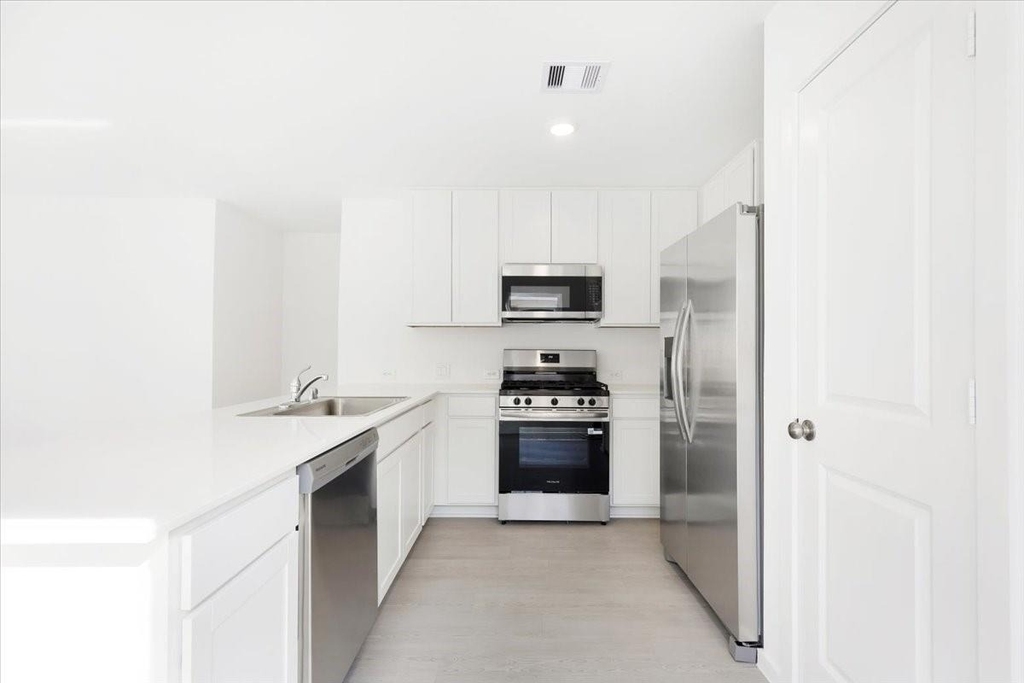 18606 Tulip Creek Drive - Photo 3