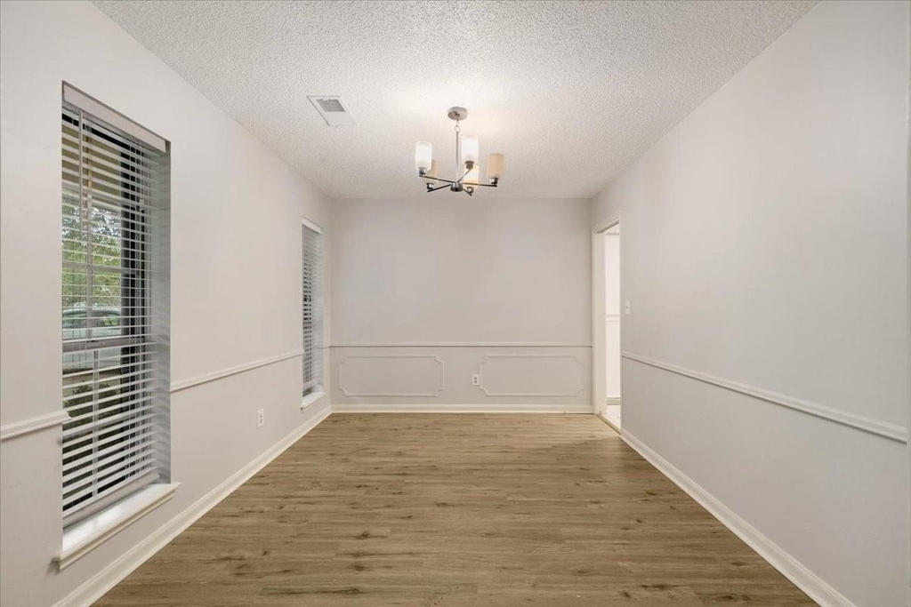 3313 Churchill Street - Photo 4