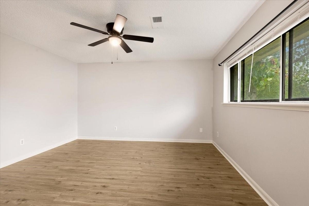 3313 Churchill Street - Photo 12