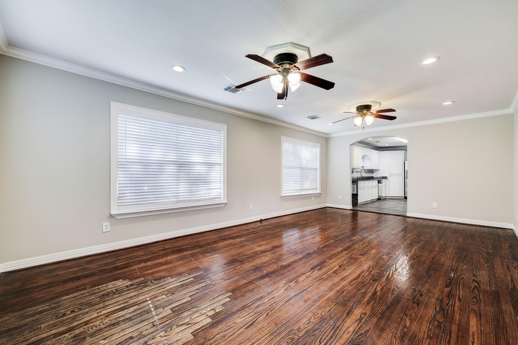 411 Lindale Street - Photo 1