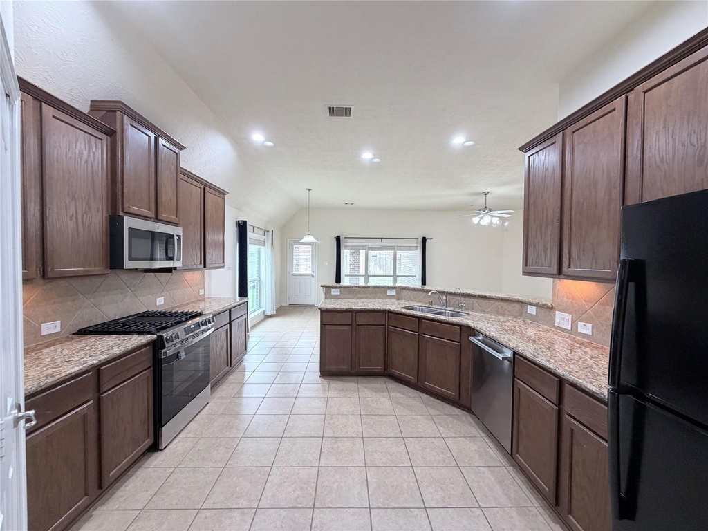 18115 Serene Shore Drive - Photo 5