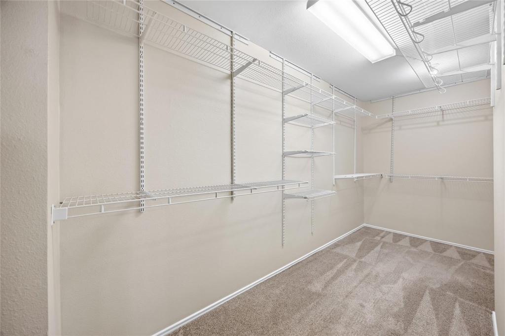 802 Oak West Drive - Photo 10