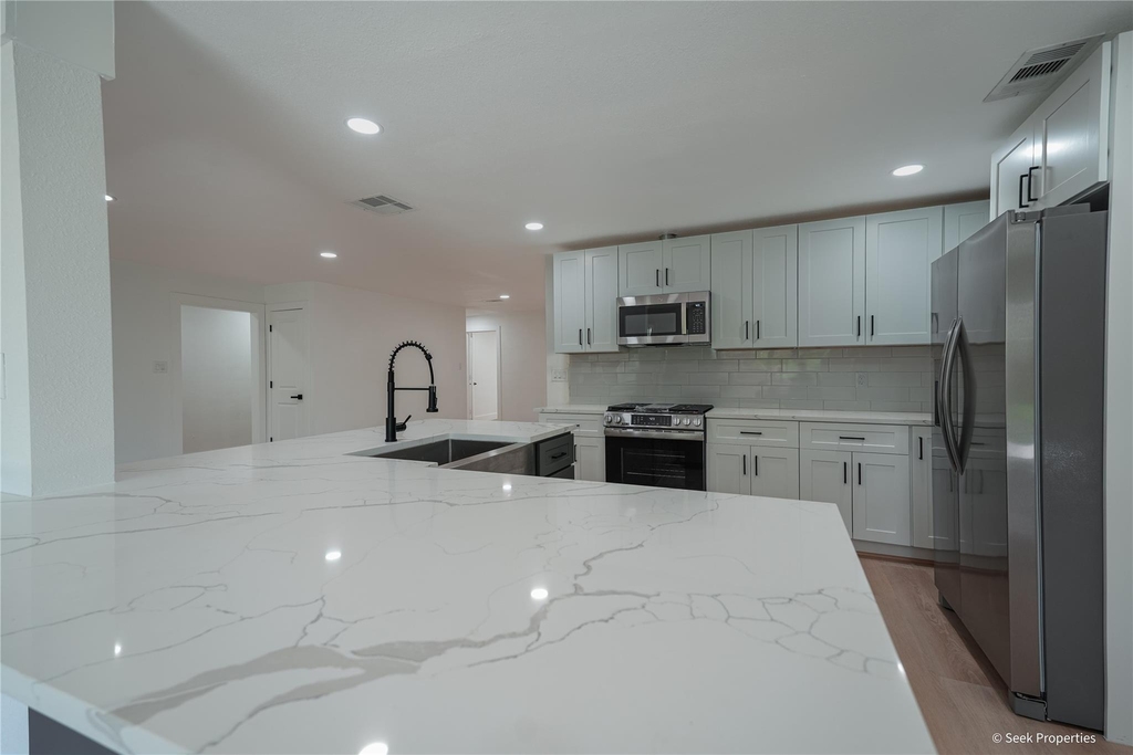 7942 Hammerly Boulevard - Photo 5