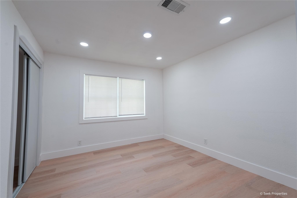 7942 Hammerly Boulevard - Photo 10
