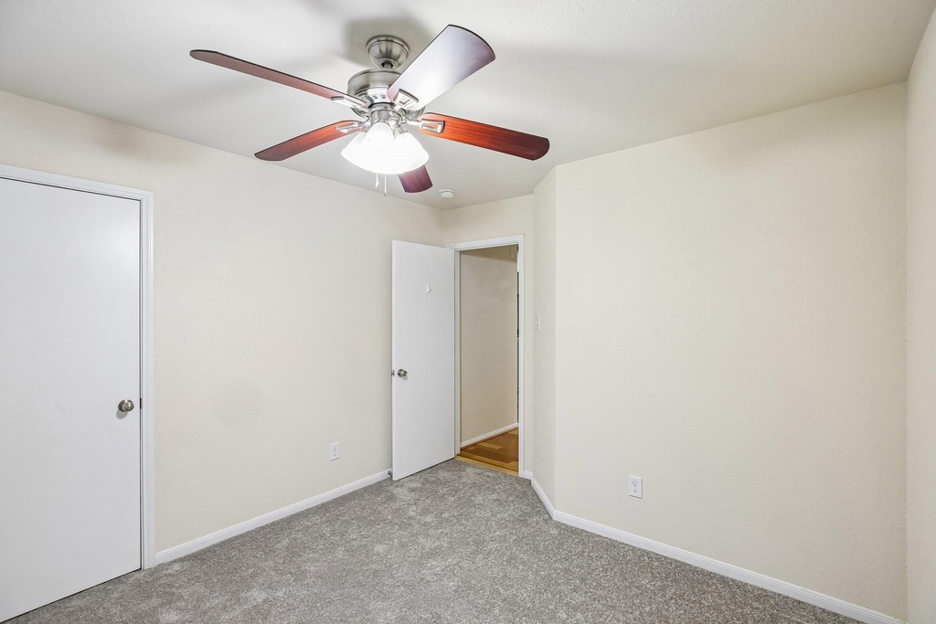 21127 Fox Orchard Court - Photo 27