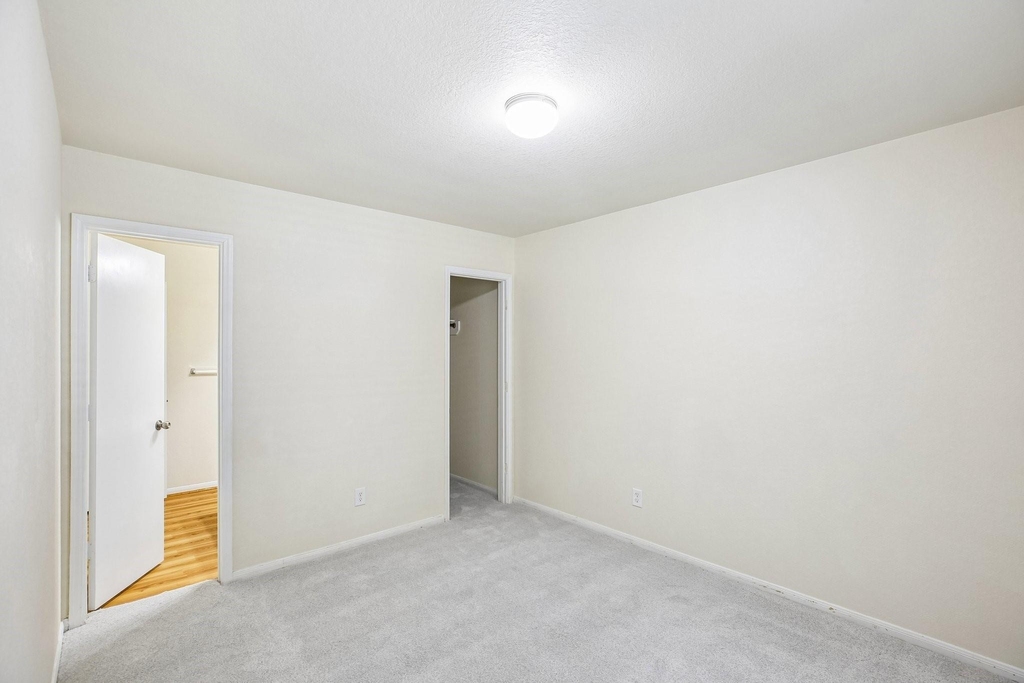 21127 Fox Orchard Court - Photo 17