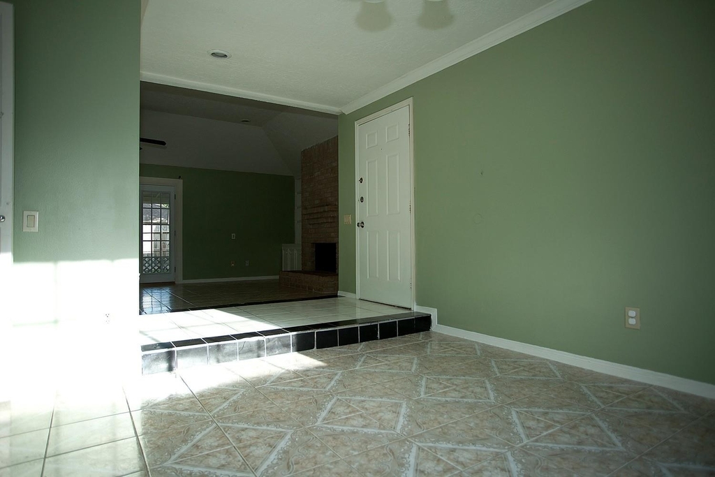 6318 Crakston Street - Photo 2
