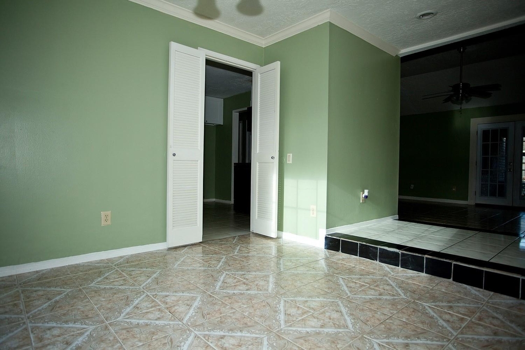 6318 Crakston Street - Photo 3