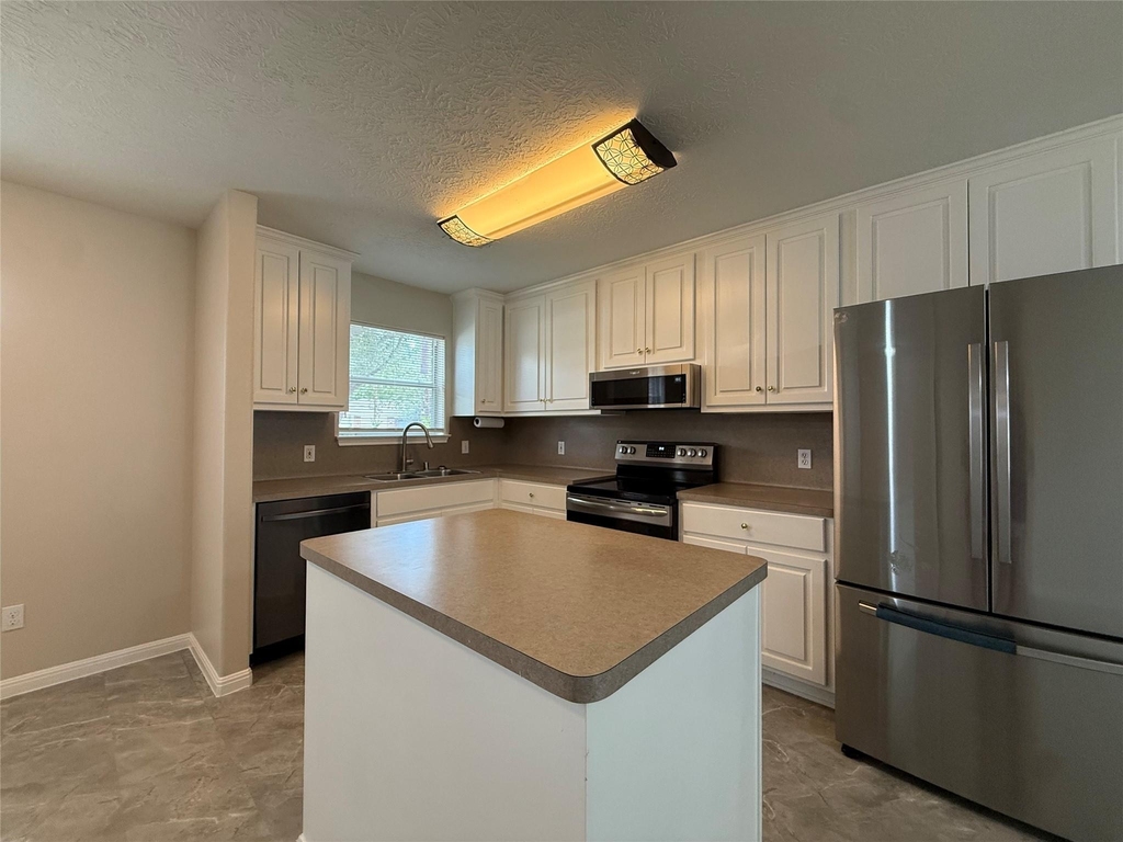 16400 Many Trees Lane - Photo 6