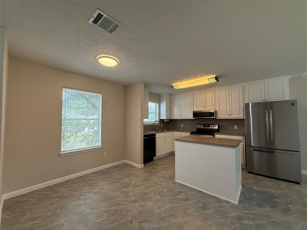 16400 Many Trees Lane - Photo 7