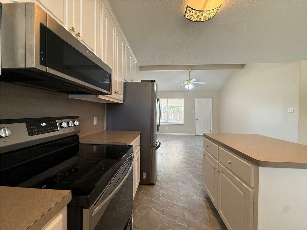 16400 Many Trees Lane - Photo 10