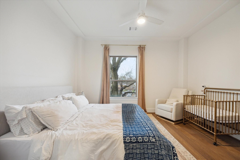 110 E 26th Street - Photo 23