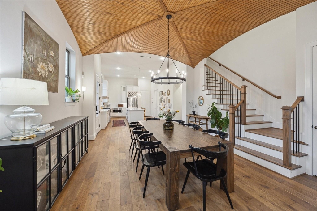 110 E 26th Street - Photo 4