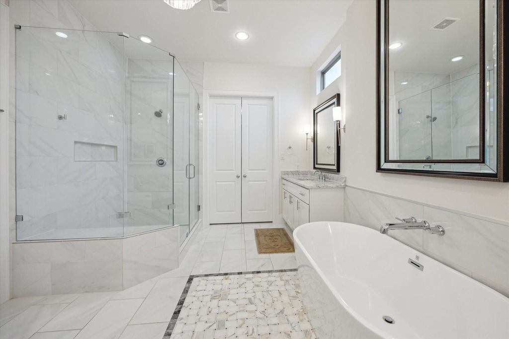 110 E 26th Street - Photo 19