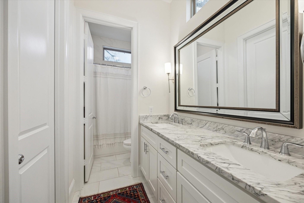 110 E 26th Street - Photo 25