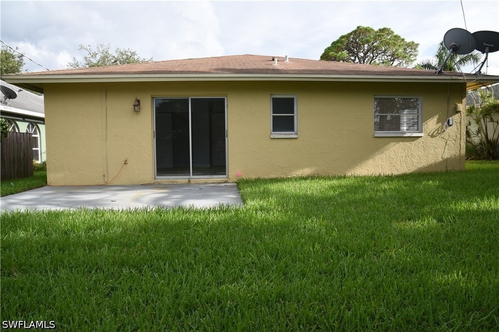 735 98th Avenue N - Photo 15