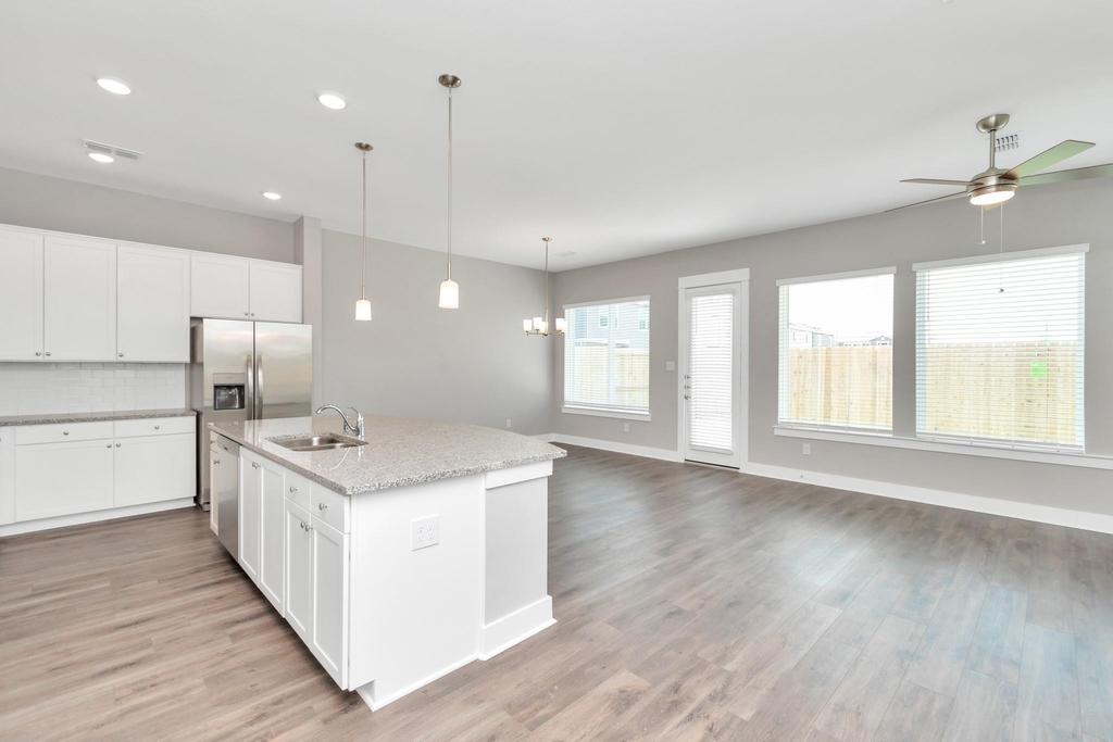 2715 Katri Way - Photo 4