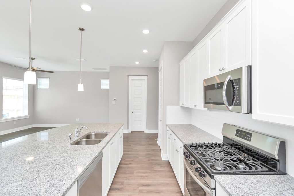 2715 Katri Way - Photo 7