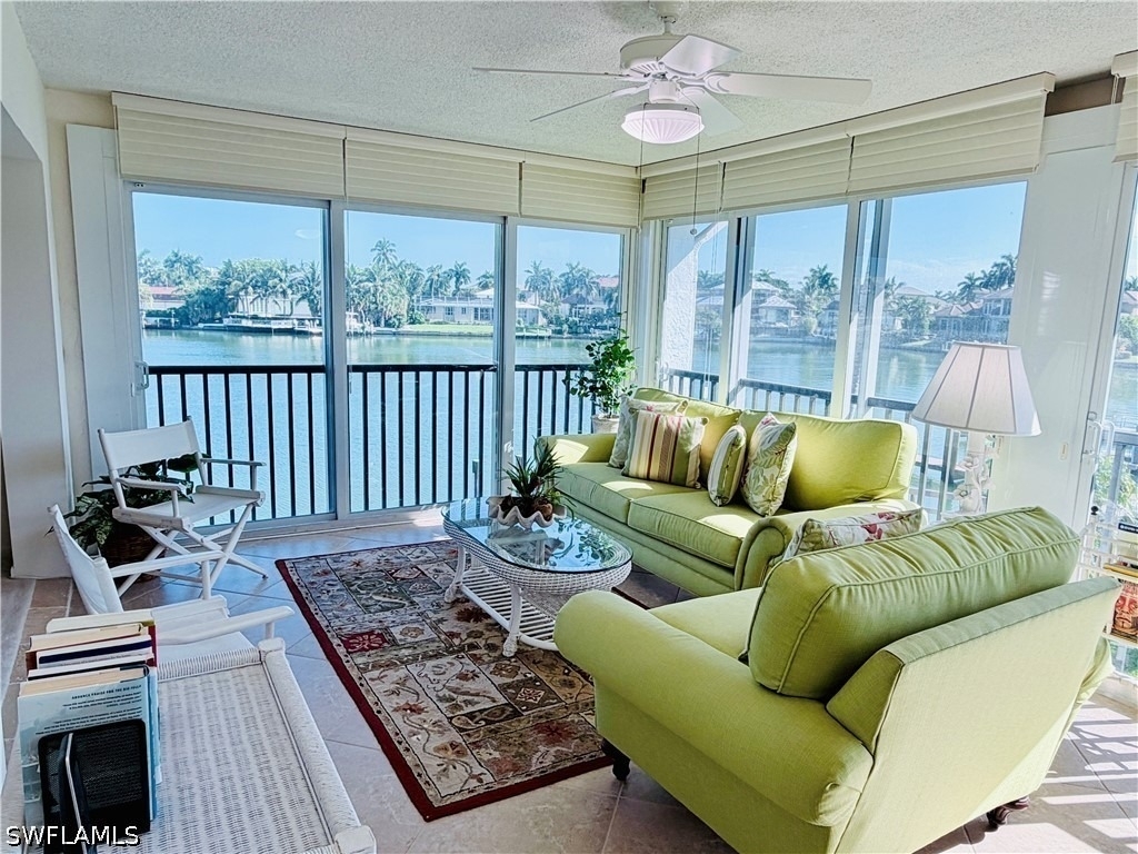 333 Harbour Drive - Photo 0