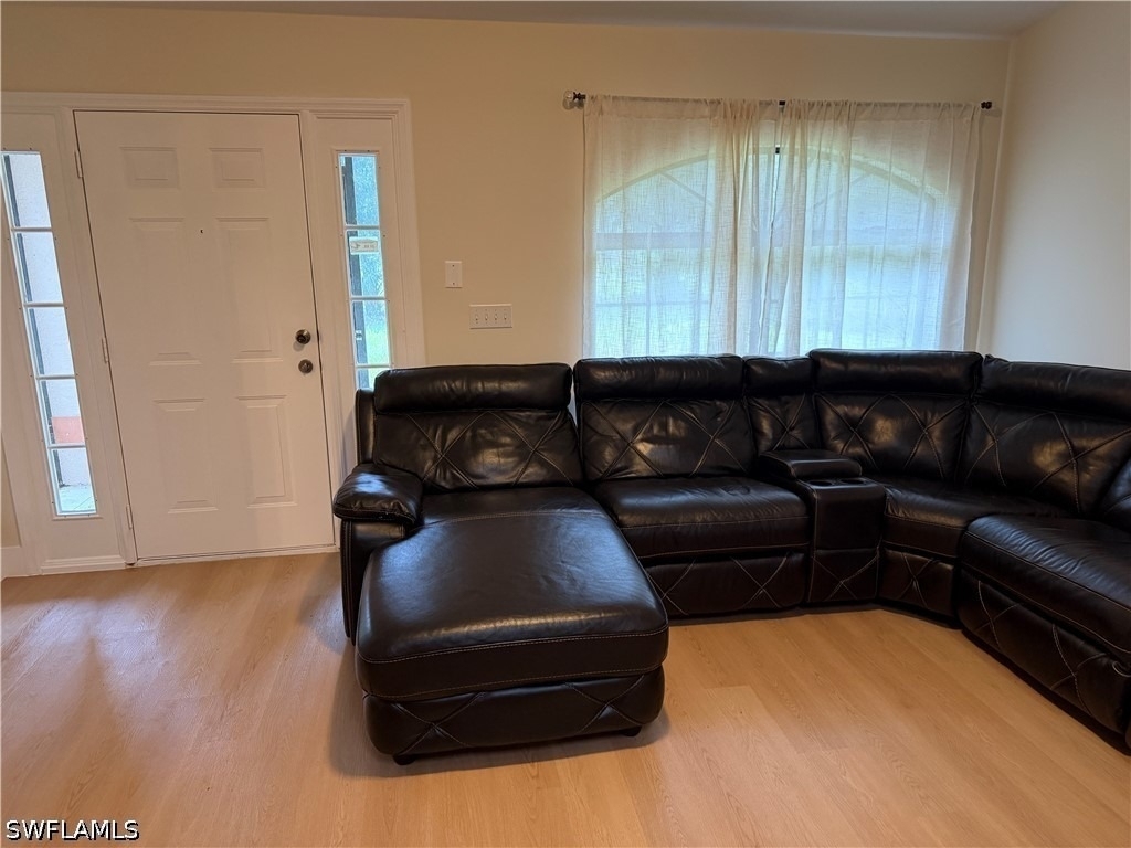 3260 72nd Avenue Ne - Photo 0