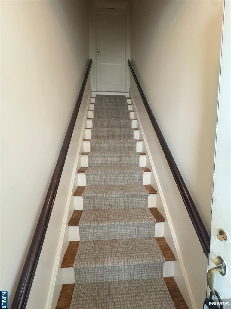 92 Aberdeen - Photo 2