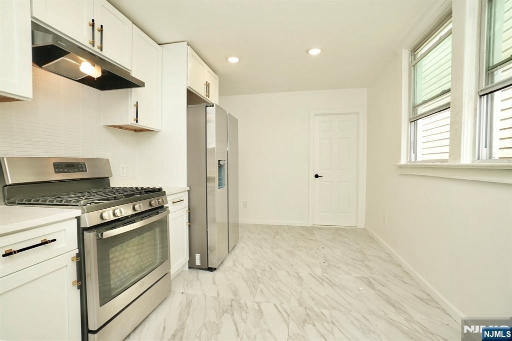 210 Sanford - Photo 7