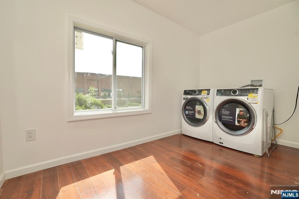 210 Sanford - Photo 12
