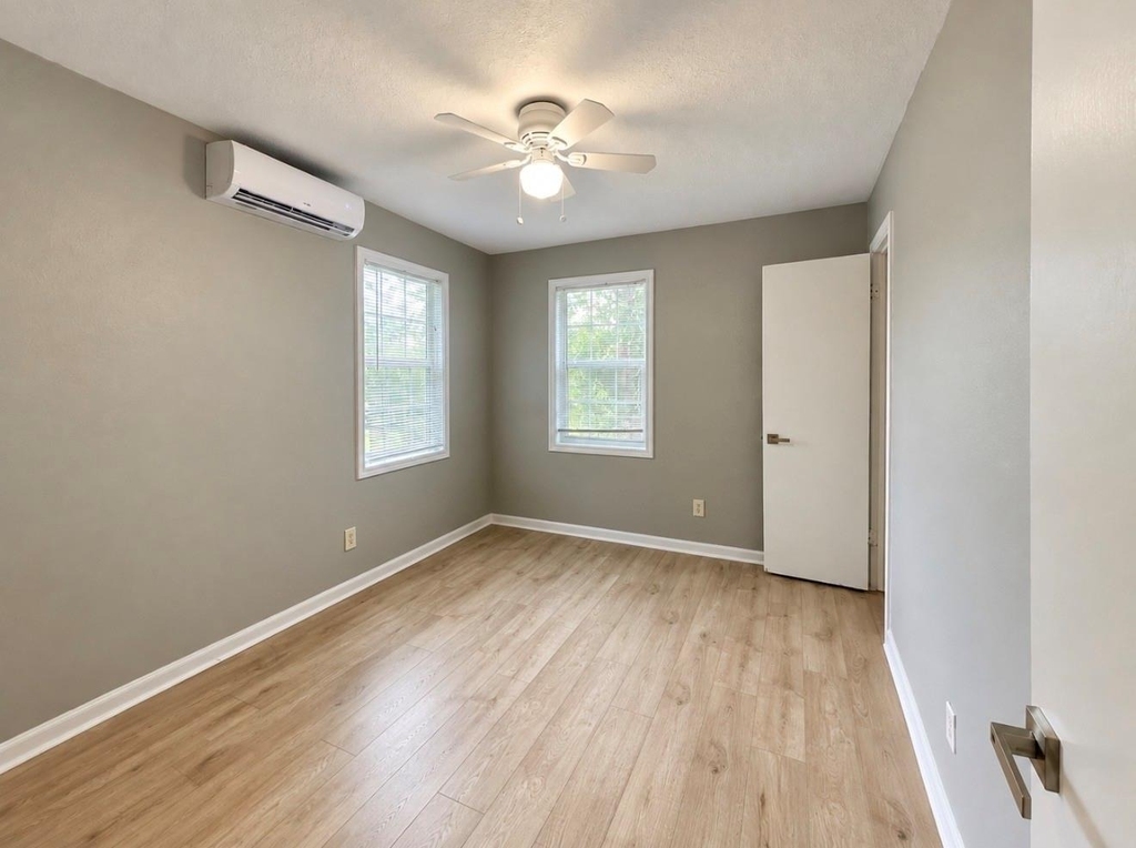 2409 Bastrop - Photo 9