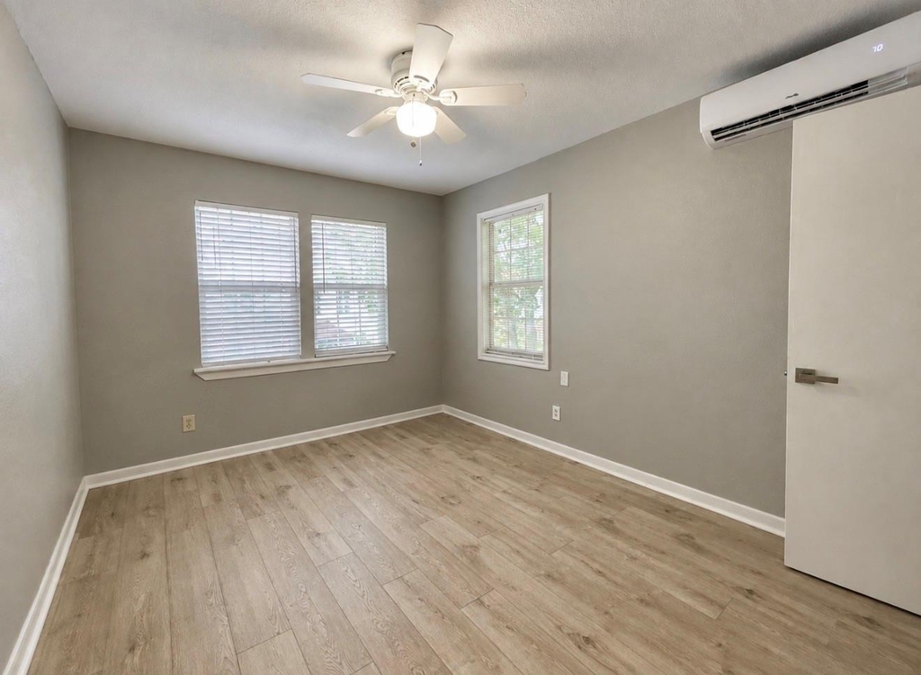 2409 Bastrop - Photo 8