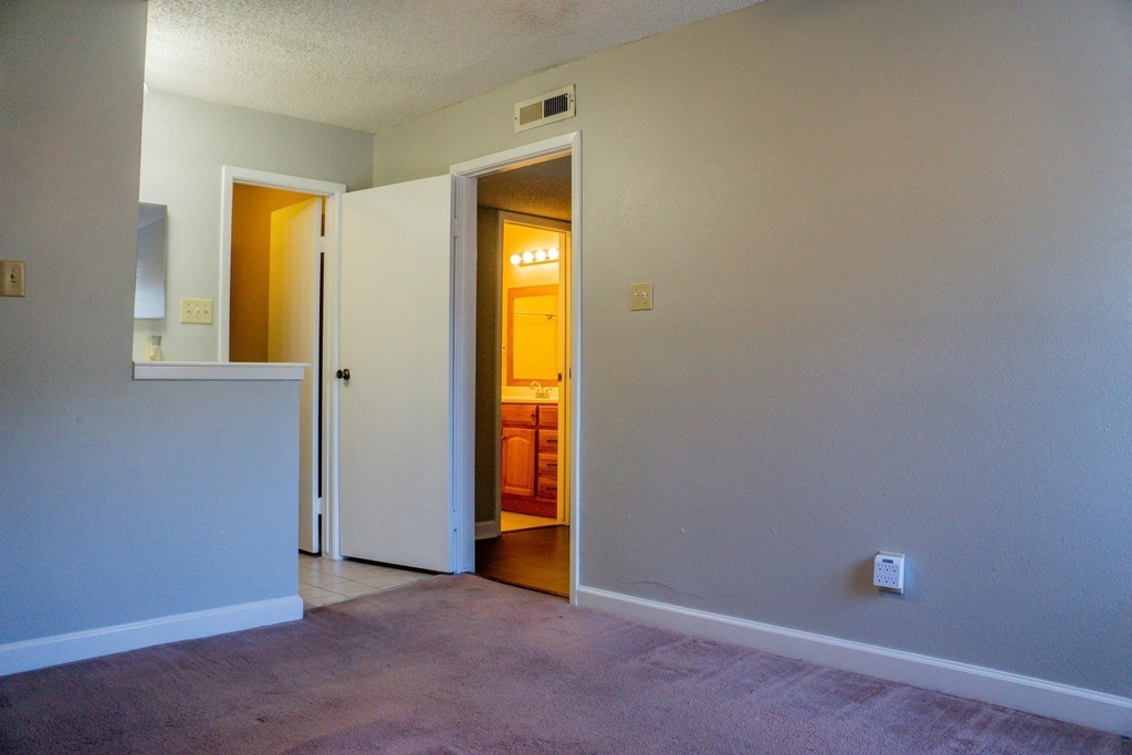1900 Bay Area Boulevard - Photo 12