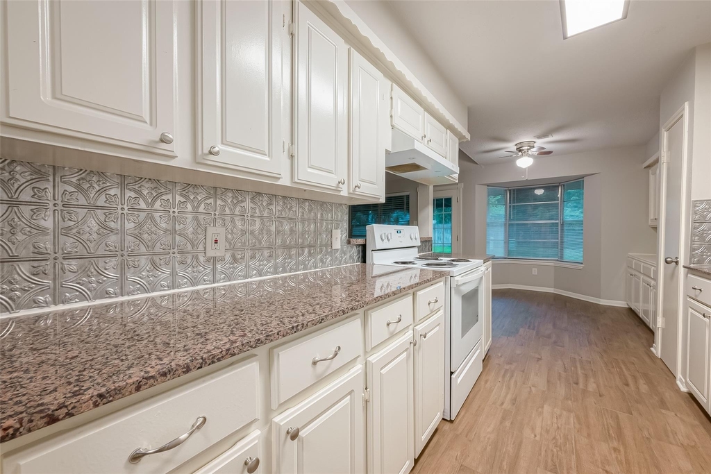 1406 Pinecroft Drive - Photo 15