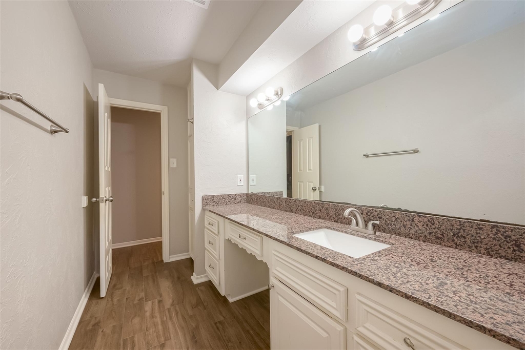 1406 Pinecroft Drive - Photo 19