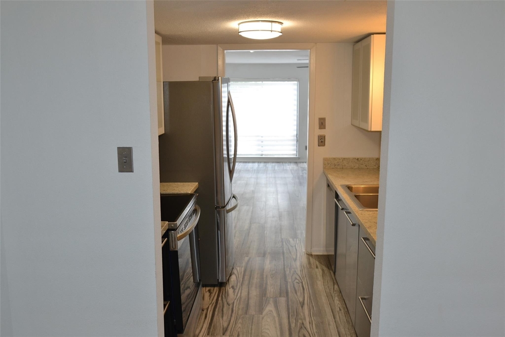 2325 Briarwest Boulevard - Photo 15
