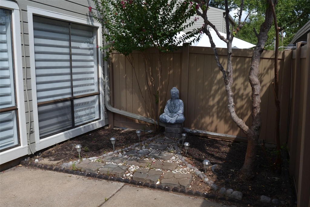 2325 Briarwest Boulevard - Photo 5