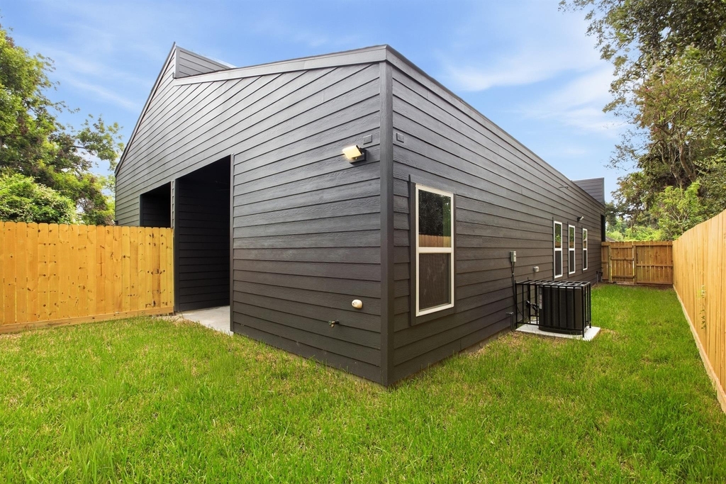 944 Lucky Street - Photo 26