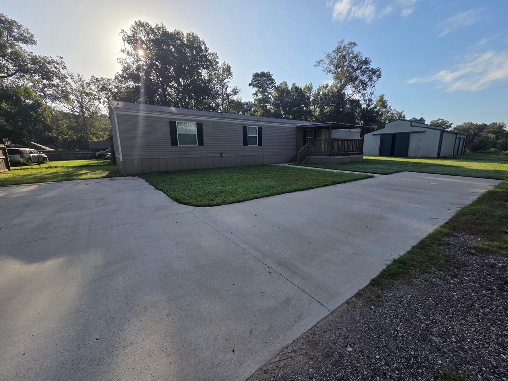 24330 Creekwood Drive - Photo 1