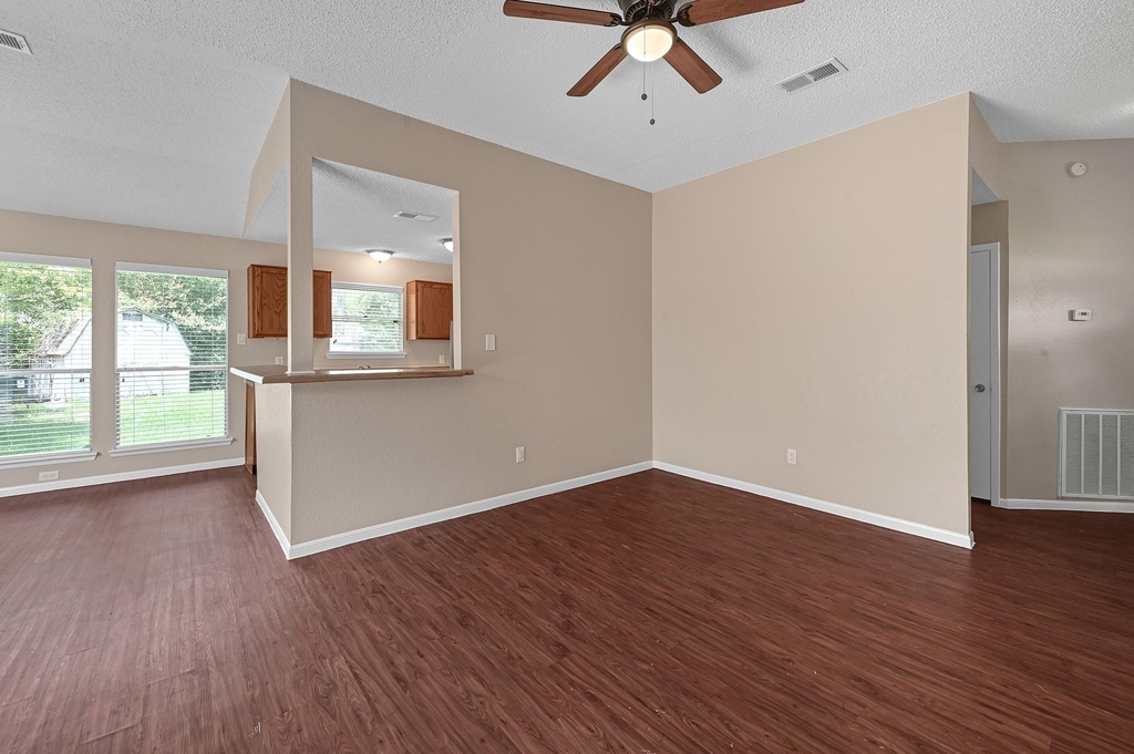 7823 Eastern Bluebird Drive - Photo 3