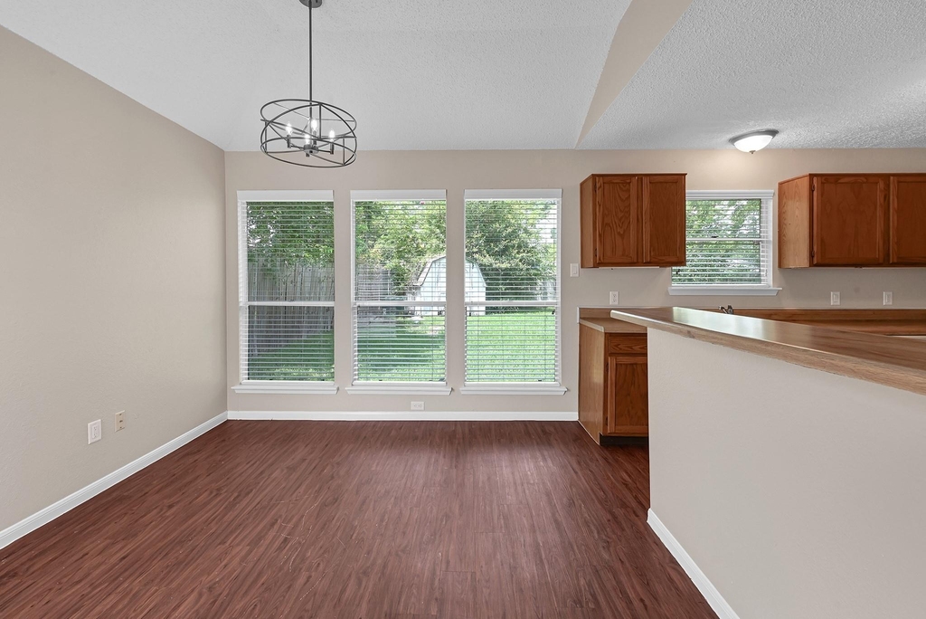 7823 Eastern Bluebird Drive - Photo 4