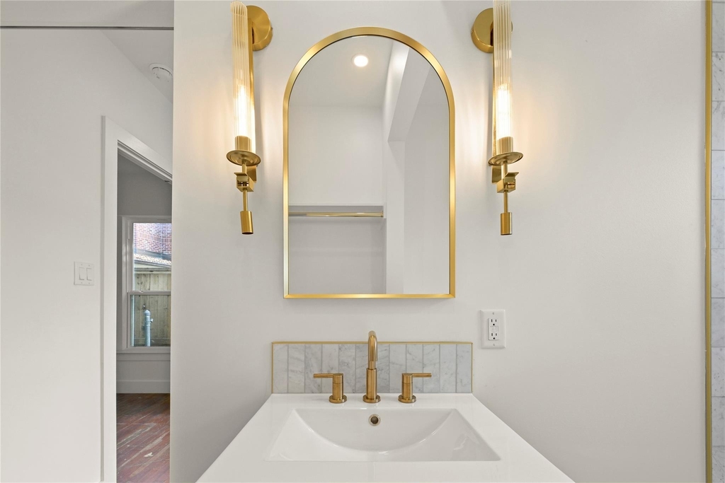 808 Sul Ross Street - Photo 0