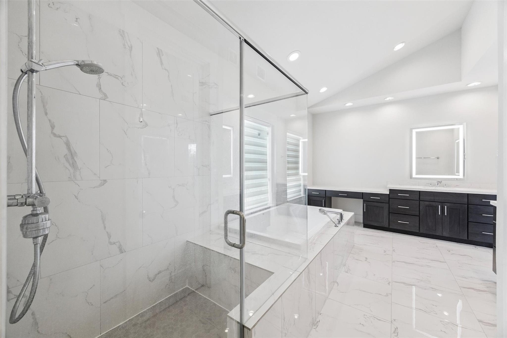 9803 Blissful Prairie Lane - Photo 16