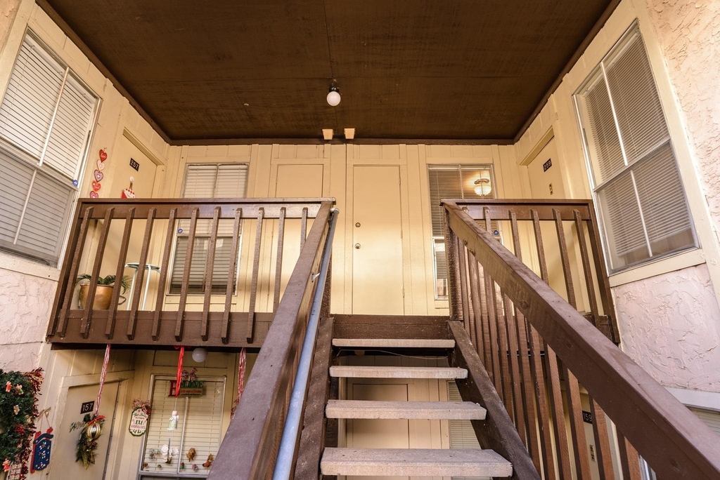 1500 Bay Area Boulevard - Photo 20