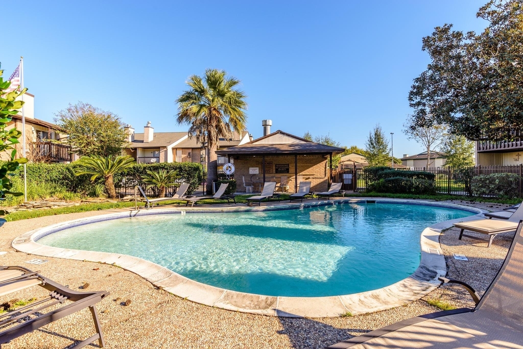 1500 Bay Area Boulevard - Photo 14
