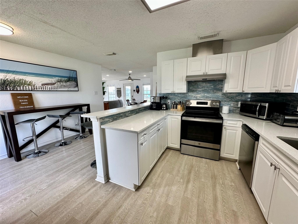 22810 Fresca Street - Photo 3