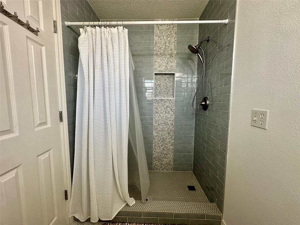 22810 Fresca Street - Photo 18
