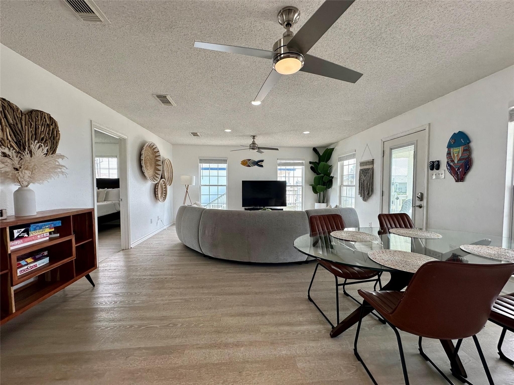 22810 Fresca Street - Photo 2
